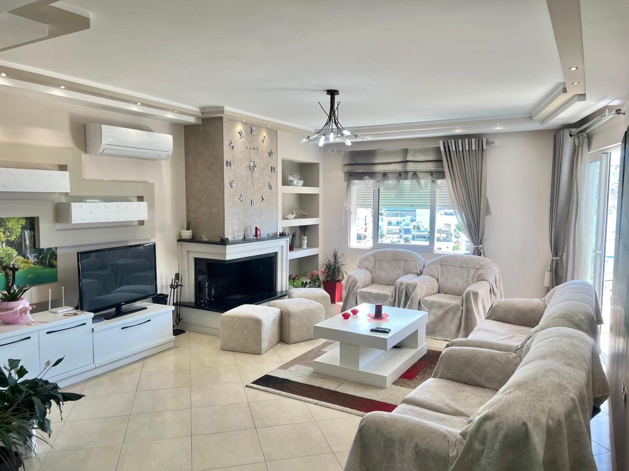 Roko Apartamento Sarandë